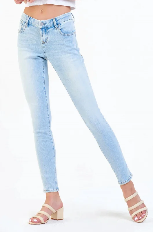 Joyrich Low Rise Skinny Jean In Fiji