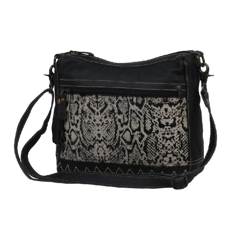 Monochromatic Shoulder Bag