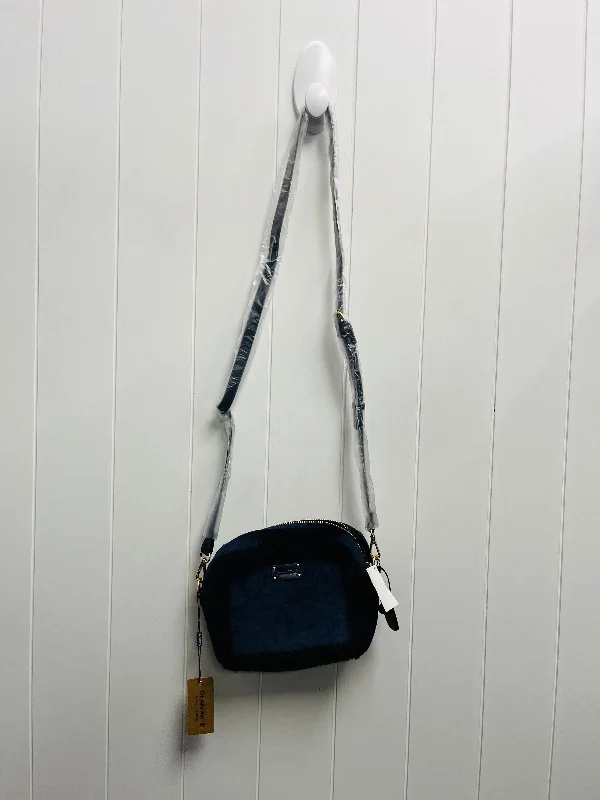 Crossbody By Bearpaw, Size: Small